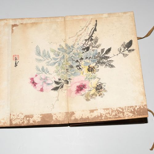 Album Álbum
China, s. XX Leporello. Pintura y tinta sobre papel. 14 pinturas con&hellip;