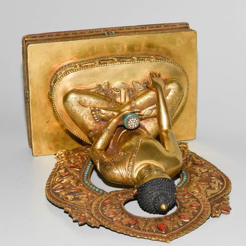 Buddha Shakyamuni Bouddha Shakyamuni
Népal, 20e s. Bronze doré au feu, visage pe&hellip;