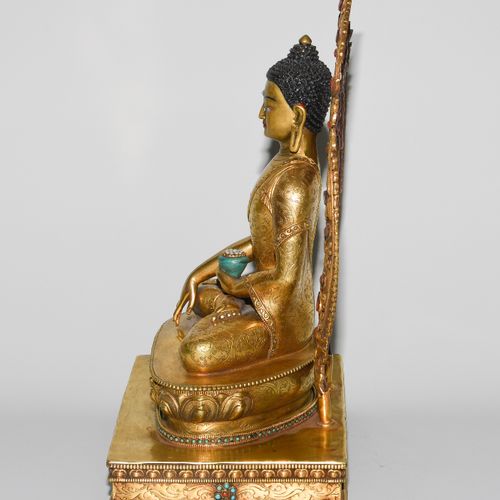 Buddha Shakyamuni Buddha Shakyamuni
Nepal, 20.Jh. Feuervergoldete Bronze, Gesich&hellip;