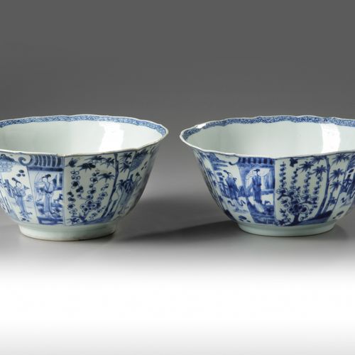 A PAIR OF CHINESE BLUE AND WHITE FOLIATE-RIMMED BOWLS, KANGXI PERIOD (1662-1772)&hellip;