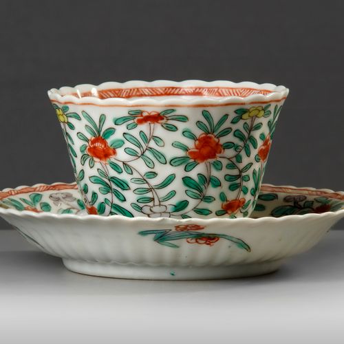 A CHINESE FAMILIE VERTE FOLIATE CUP AND SAUCER, KANGXI PERIOD (1662-1722) The pi&hellip;