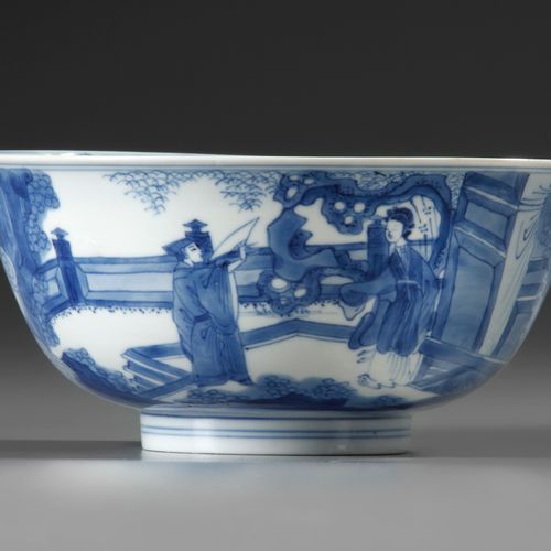 A CHINESE BLUE AND WHITE BOWL, KANGXI (1662-1722) Chinese blue and white bowl, K&hellip;