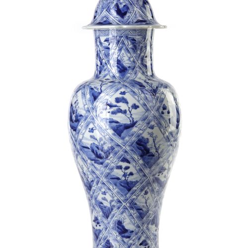A LARGE CHINESE BLUE AND WHITE JAR AND COVER, KANGXI PERIOD (1662-1722) Painted &hellip;