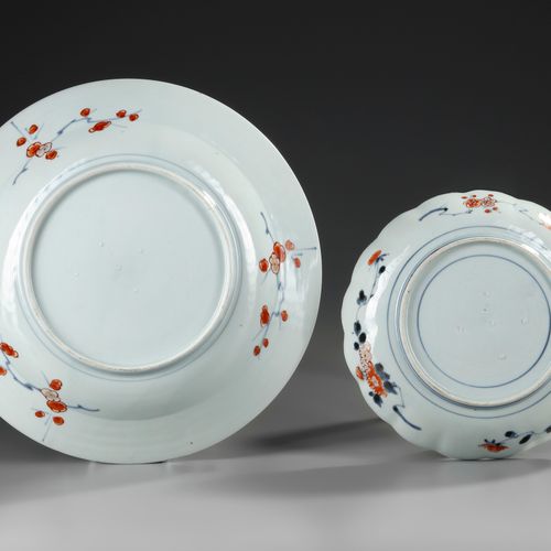 TWO JAPANESE IMARI PLATES, 17TH CENTURY decorated in iron-red and gilt on underg&hellip;