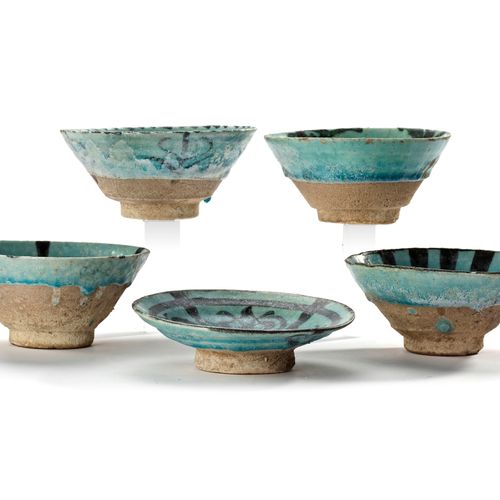 FIVE KASHAN TURQUOISE GLAZED BOWLS, PERSIA, 13TH CENTURY Five pottery bowls, cov&hellip;