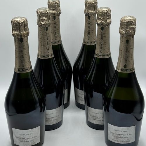 Blason de France Champagne, France, Champagne Brut - 6 bouteilles (bt).
Niveau :&hellip;