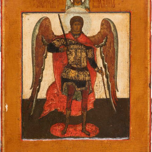 AN ICON SHOWING THE ARCHANGEL MICHAEL 显示米歇尔大主教的圣像 俄罗斯，17世纪 木板上的淡彩画，带有科夫切格。站立，身穿护&hellip;