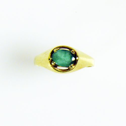 Null Ladies ring 14ct GG; set with light green cut stone; ring size 56; 3,3g