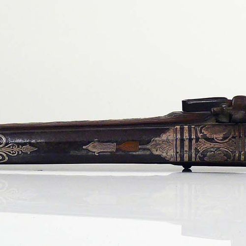 Null Pistola a pietra focaia (probabilmente Francia, c. 1750) riccamente intarsi&hellip;