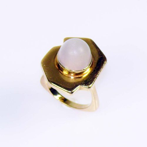 Null Ladies ring 18ct GG; set with 1 moonstone; ring size 59; 21,8g; jeweller's &hellip;