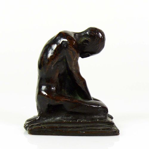 Null Cantré, Jozef (Gent 1890 - 1957) ''Kneeling male nude''; bronze, dark patin&hellip;
