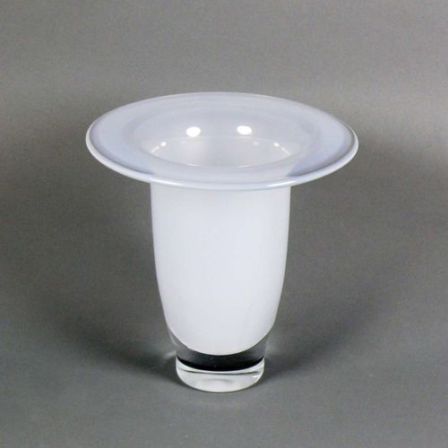Null Vase (2e moitié du XXe siècle) en verre dépoli ; bord évasé ; fond monogram&hellip;