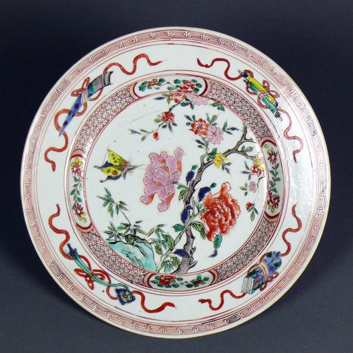 Null Assiette (Chine, Qianlong (Ch'ien-lung) 1736 - 1795) peinture émaillée poly&hellip;