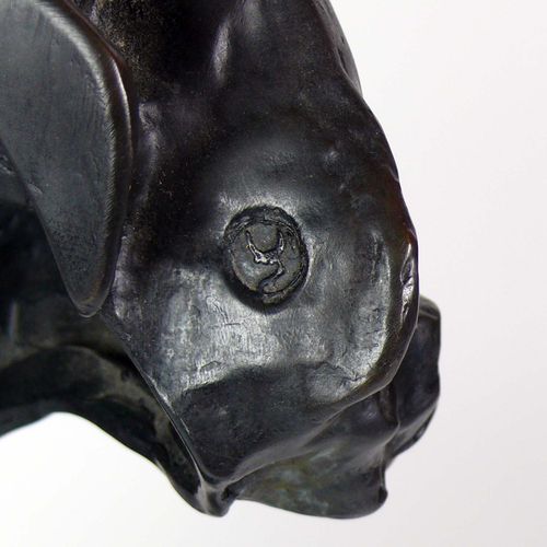 Null Nudo femminile (XX sec.) in bronzo, patinato scuro; su base in pietra marmo&hellip;