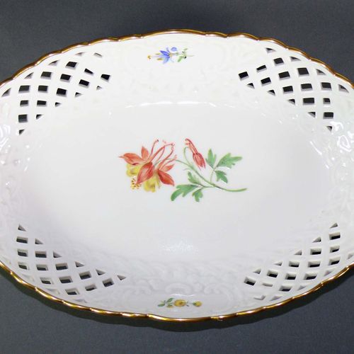Null Lot mixte de porcelaine de Meissen (milieu du 20e siècle), décor floral col&hellip;