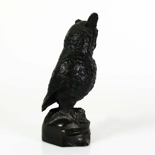 Null Owl (1st half of 20th century) standing on naturalistic base; bronze, dark &hellip;