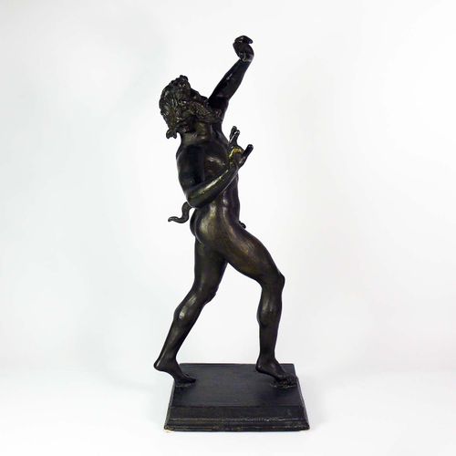 Null Sátiro (s. XX) con los brazos extendidos hacia arriba; bronce, pátina oscur&hellip;