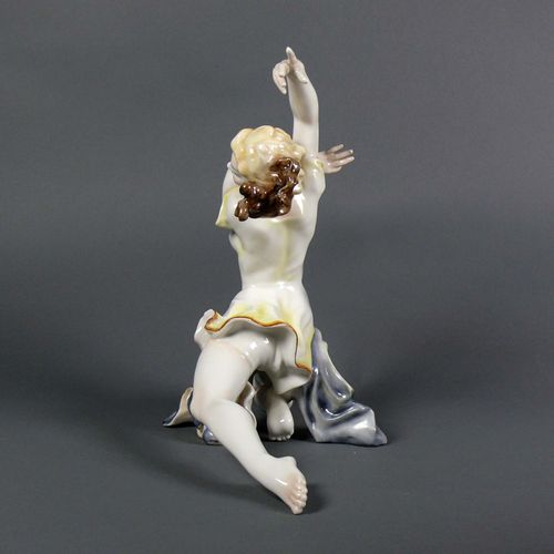 Null Ballerina (Hutschenreuther, XX secolo) in posa di danza; disegno: Karl Tutt&hellip;