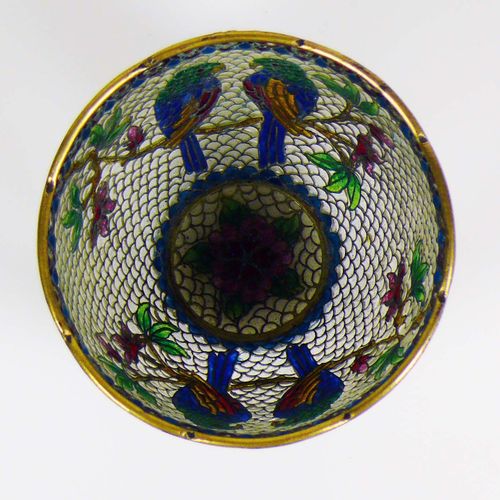Null Plique à jour enamel bowl (China, 20th century) of round form with wavy rim&hellip;