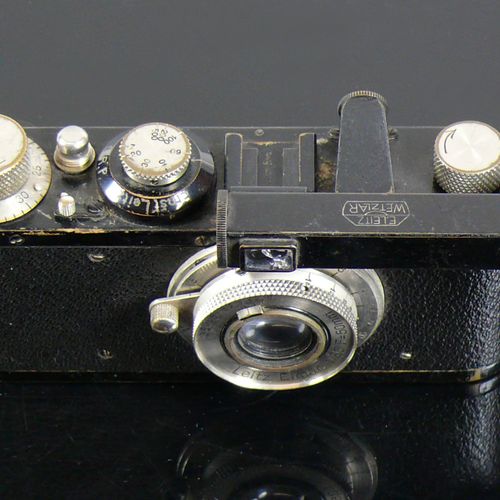Null LEICA相机（20世纪上半叶），带测角器；Leitz Elmar 50毫米镜头；状态：已使用；功能未测试