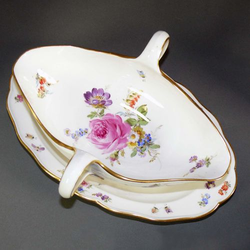 Null Dinner service (Meissen, c. 1900) decor: flowers and insects; decor no. 4a;&hellip;
