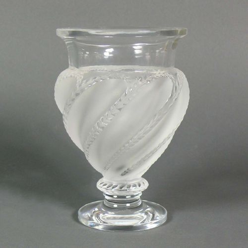 Null LALIQUE vase (20th century) wall partly matt etched; with oblique running d&hellip;