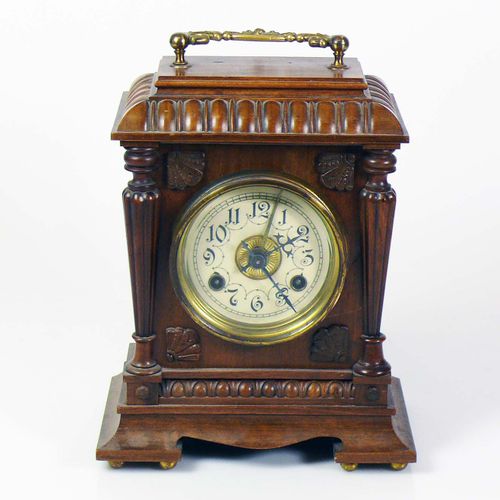 Null Reloj con mecanismo musical (circa 1900) Caja de madera con asa curvada de &hellip;