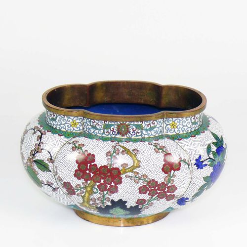 Null Schale (China) ovale Form; Email-Cloisonné; Blütendekor; 15 x 24 x 17 cm