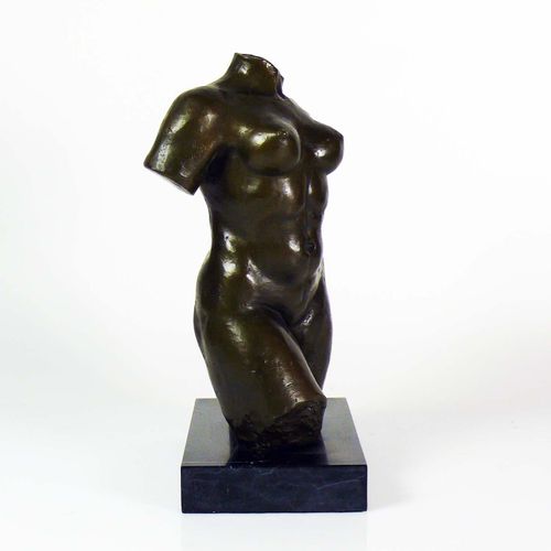 Null Mailllol（20世纪上半叶）''女性躯干''；青铜器，深色的铜酸盐；在长方形的深色大理石底座上；背面有签名；h：共36厘米。