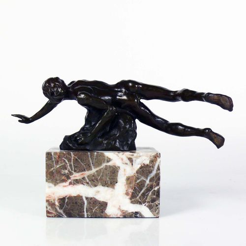 Null Masseau, Pierre Félix (1869 Lyon - 1937 Paris) "'躺在岩石上的男性裸体'；伸出的腿和右臂；青铜，深褐色&hellip;