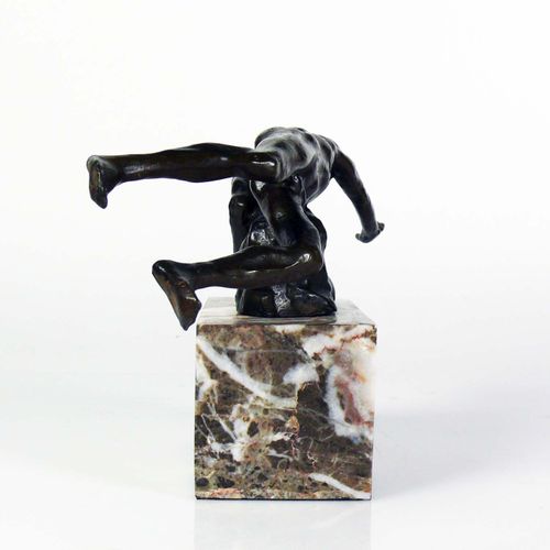 Null Masseau, Pierre Félix (1869 Lyon - 1937 Paris) "'躺在岩石上的男性裸体'；伸出的腿和右臂；青铜，深褐色&hellip;