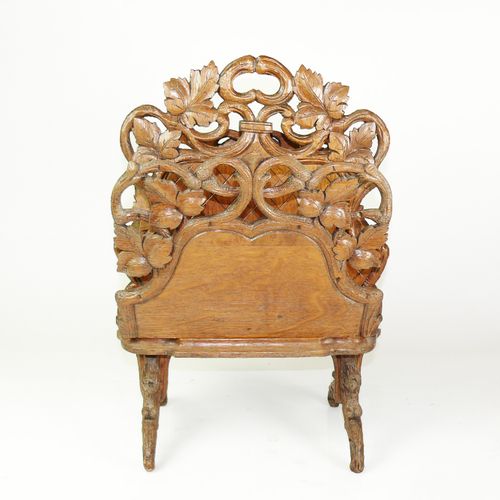 Null 
Newspaper rack (19th c.)

partly floral openwork; 3 compartments; oak; 51,&hellip;