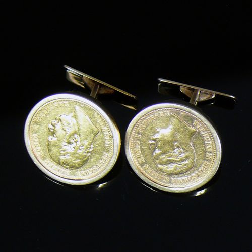 Null 
袖扣一对
每枚都镶有普鲁士威廉二世的金币；14ct GG镶嵌；共17.9克