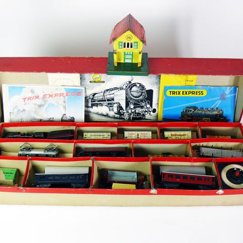 Null 
TRIX-EXPRESS railroad set (1956)

in original box with various brochures; &hellip;