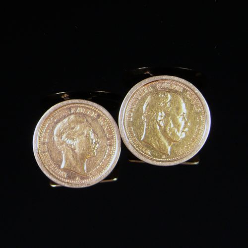 Null 
袖扣一对
每枚都镶有普鲁士威廉二世的金币；14ct GG镶嵌；共17.9克