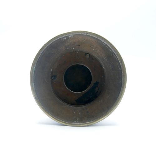 JAPON XIXe SIÈCLE 
Brûle parfum en bronze tripode à piétement zoomorphe, la pans&hellip;