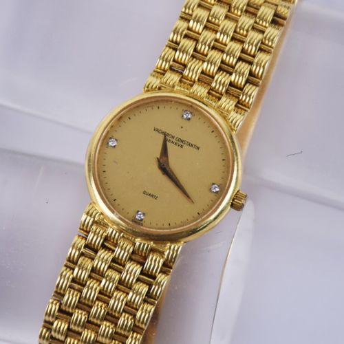 Null VACHERON CONSTANTIN

Bracelet montre de dame en or jaune 750/1000 à lunette&hellip;