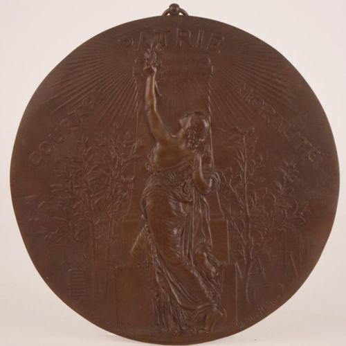 Null CHAPU Henri (1833-1891), F. BARBEDIENNE Fondeur

Médaillon en Bronze patiné&hellip;