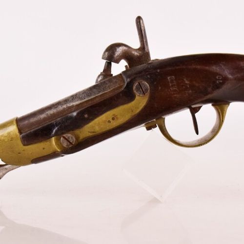 Null * Pistolet d'arçon modèle 1822 T bis à canon rond en acier à pans au tonner&hellip;