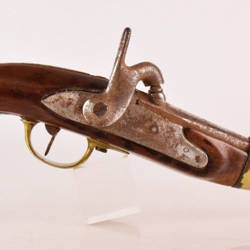 Null * Pistolet d'arçon modèle 1822 T bis à canon rond à pans au tonnerre. Plati&hellip;