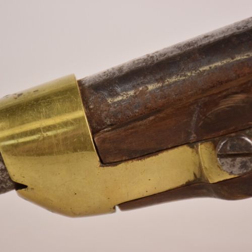 Null * Pistolet d'arçon modèle 1822 T bis à canon rond à pans au tonnerre. Plati&hellip;