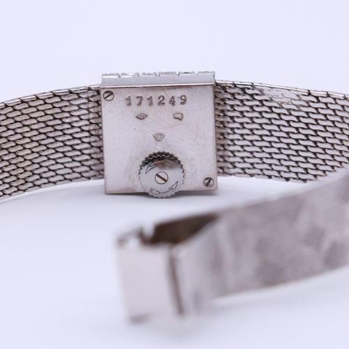 Null Montre bracelet de dame Jaeger LeCoultre 

Le boitier carré en or gris 18 c&hellip;