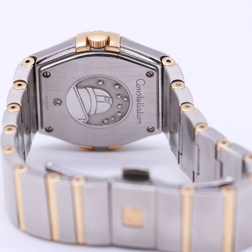 Null Montre de dame Omega Constellation en acier partiellement doré

Le cadran c&hellip;