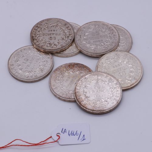 Null 8 pièces de 10 francs français Hercule en argent 900/1000

Diamètre : 37 mm