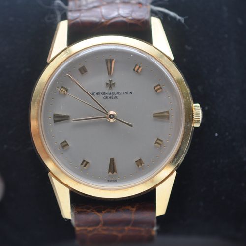 Null Montre Vacheron Constantin en or jaune 18 ct

Le cadran à fond blanc et ind&hellip;