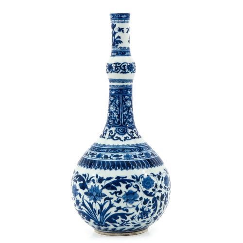 A Blue and White Gourd Vase Floral decor, Kangxi Period, 42 cm. Tall, crackle in&hellip;