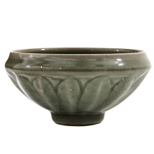 A Celadon Bowl Lotus bloom decor, 12 cm. In diameter.