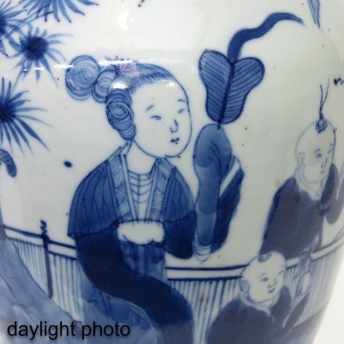 Null Eine Vase und ein Ingwer-Glas
Blaue und weiße Landschaft und Gartendekorati&hellip;