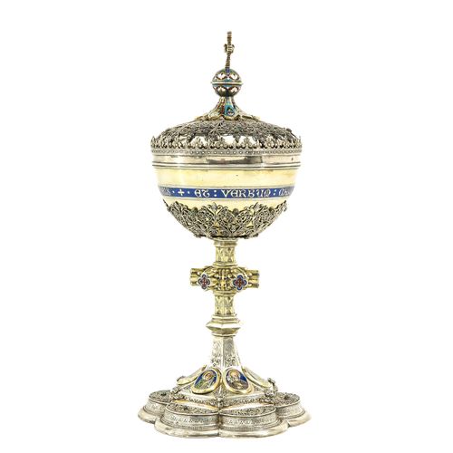 Null Ciborio in argento con placche smaltate e turchese
Splendidamente decorato &hellip;