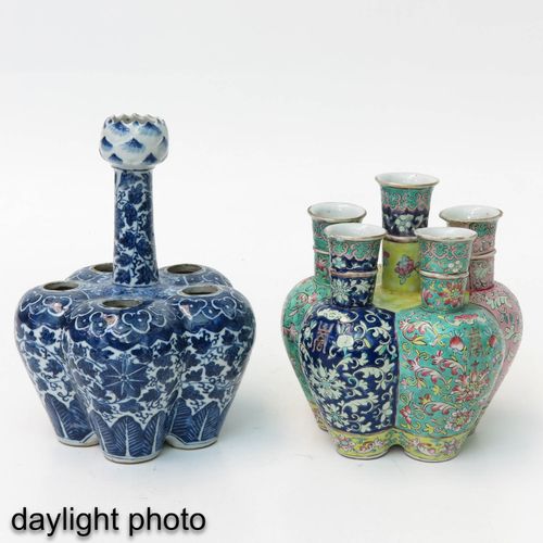 Null Lot de 2 vases à tulipes
Comprenant un décor Famille Rose et un décor Bleu &hellip;